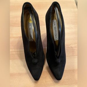 Via Spiga black suede 3 1/2 inch heel